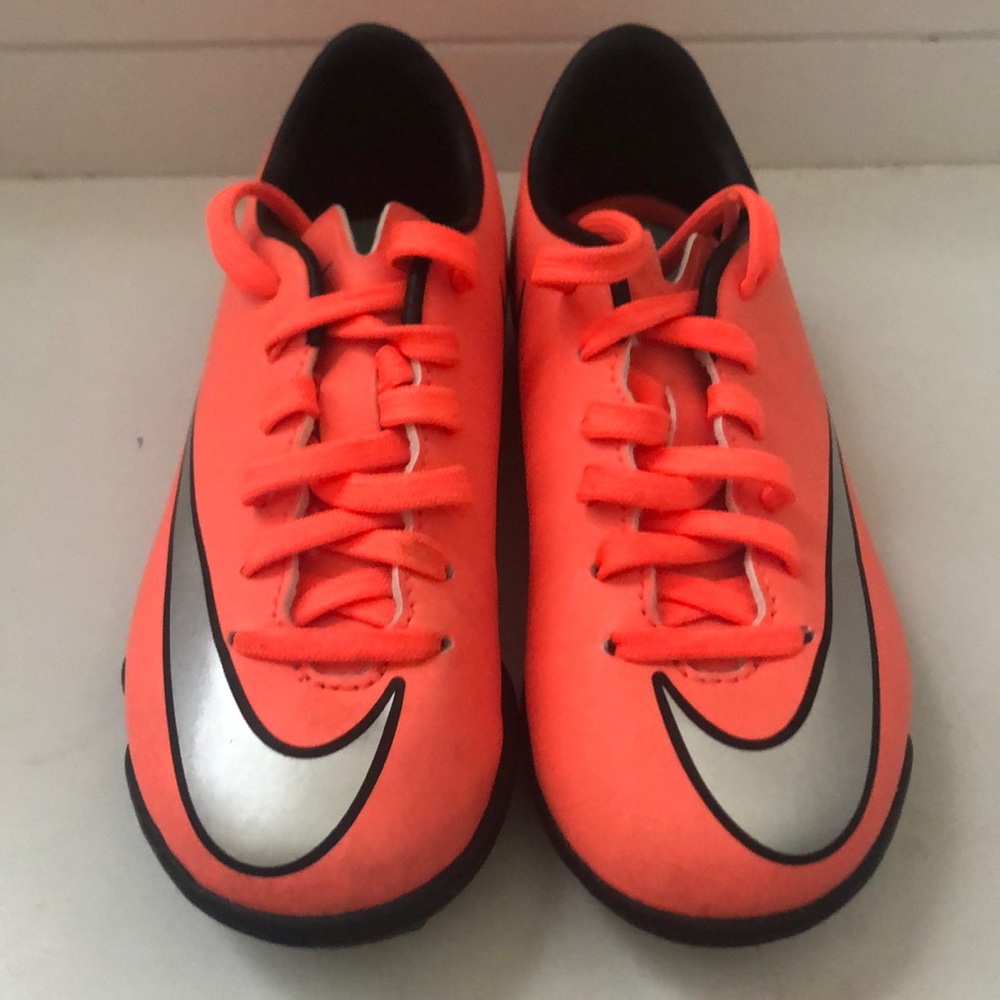 COPY - Nike girl cleats